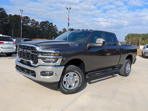 2025 RAM 2500 Tradesman Crew Cab 4x4 6'4' Box