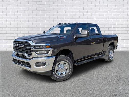 2025 RAM 2500 Tradesman Crew Cab 4x4 6'4' Box