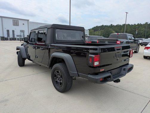2023 Jeep Gladiator Sport