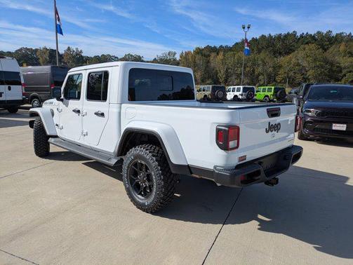 2025 Jeep Gladiator High Tide