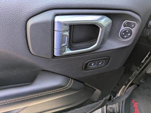 2024 Jeep Wrangler 4-Door Sahara 4x4