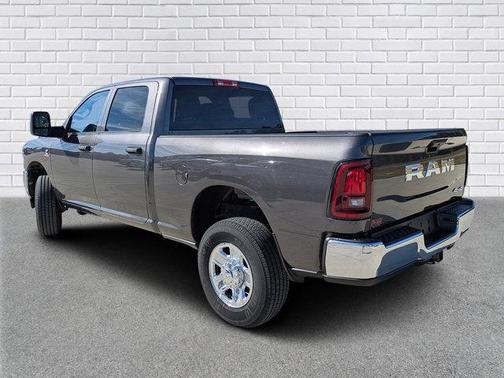2025 RAM 2500 Tradesman Crew Cab 4x4 6'4' Box