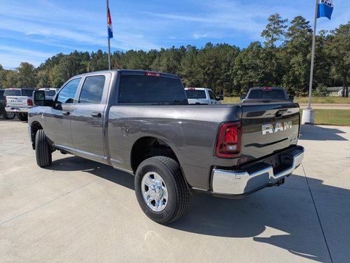 2025 RAM 2500 Tradesman Crew Cab 4x4 6'4' Box
