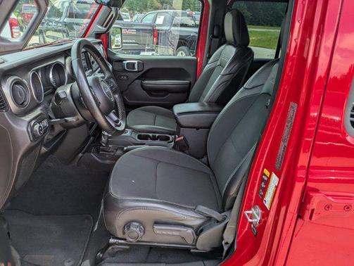 2021 Jeep Gladiator Freedom 4x4