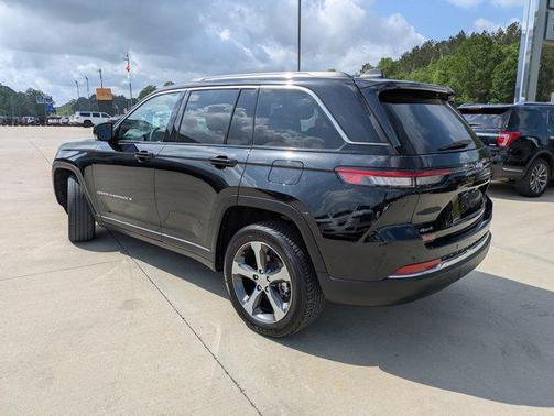 2023 Jeep Grand Cherokee Limited X