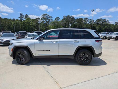 2024 Jeep Grand Cherokee Altitude