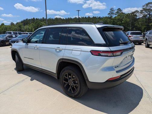 2024 Jeep Grand Cherokee Altitude