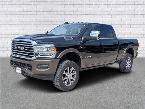 Diamond Black Crystal Pearlcoat 2024 RAM 2500 Longhorn
