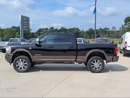 Diamond Black Crystal Pearlcoat 2024 RAM 2500 Longhorn