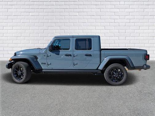 2025 Jeep Gladiator Nighthawk