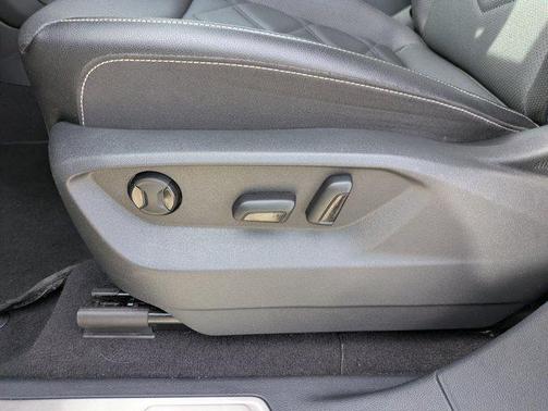 2024 Volkswagen Atlas 2.0T SE w/Technology 4MOTION