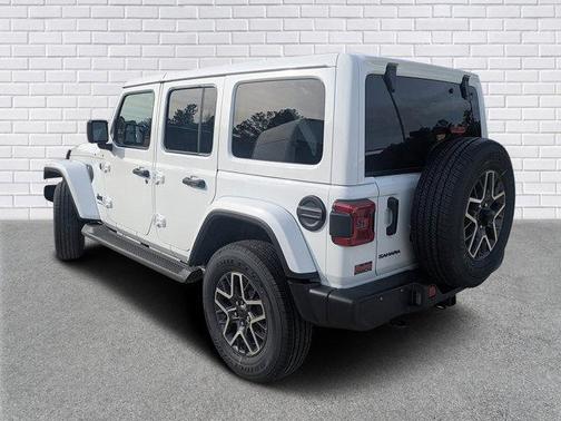 2026 Jeep Wrangler 4-Door Sahara 4x4