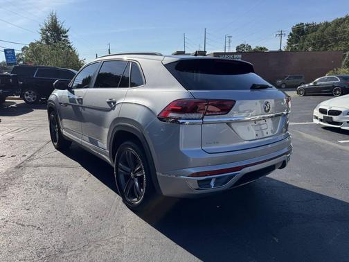 White 2021 Volkswagen Atlas Cross Sport 3.6L V6 SE w/Technology R-Line