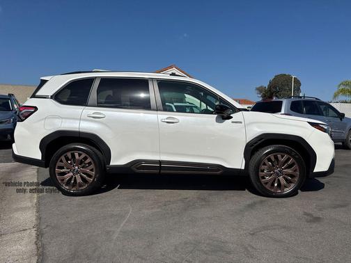 Crystal White Pearl 2026 Subaru Forester Hybrid Sport