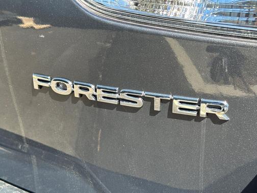 Magnetite Gray Metallic 2024 Subaru Forester Premium