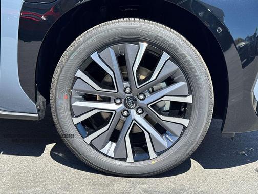 Harbor Mist Gray Pearl 2026 Subaru Solterra Limited