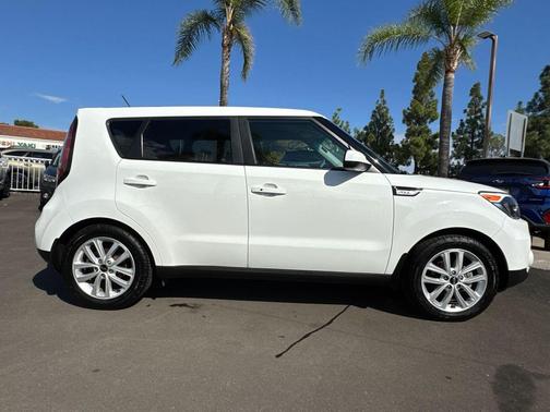 2019 Kia Soul +