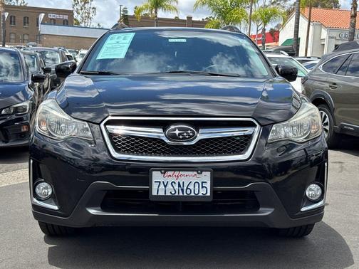 Crystal Black Silica 2017 Subaru Crosstrek 2.0i Premium