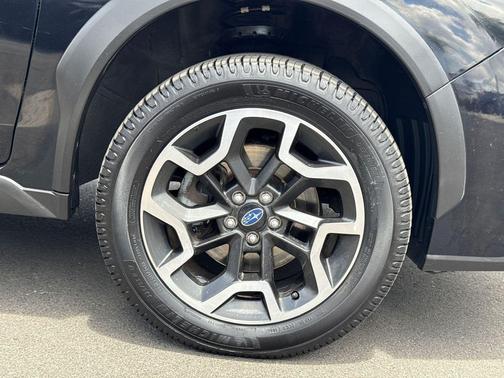 Crystal Black Silica 2017 Subaru Crosstrek 2.0i Premium