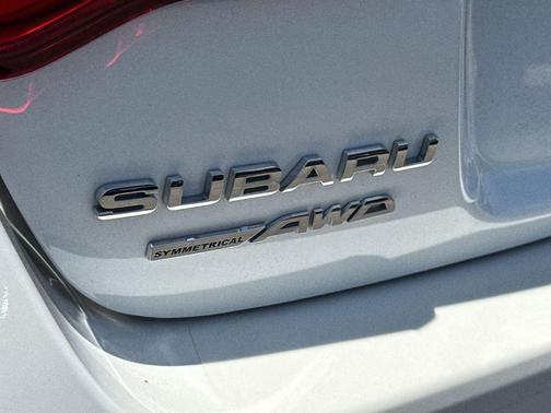 Crystal White Pearl 2017 Subaru Legacy Premium