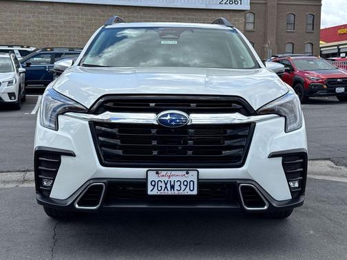 Crystal White Pearl 2023 Subaru Ascent Touring 7-Passenger