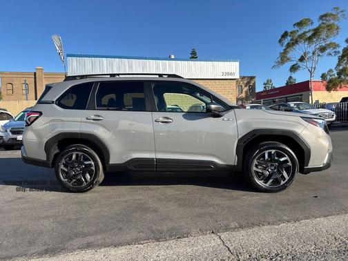 2025 Subaru Forester Hybrid Premium