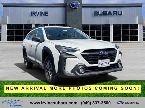 Crystal White Pearl 2025 Subaru Outback Base