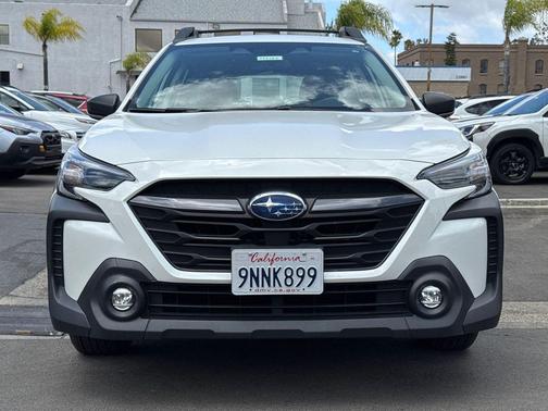 Crystal White Pearl 2025 Subaru Outback Base