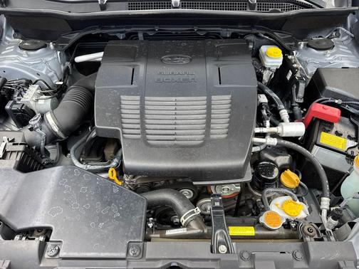 Ice Silver Metallic 2022 Subaru Forester Sport