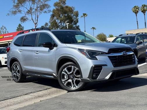 Ice Silver Metallic 2026 Subaru Ascent Limited 7-Passenger