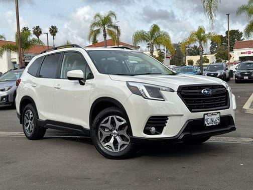 2023 Subaru Forester Premium