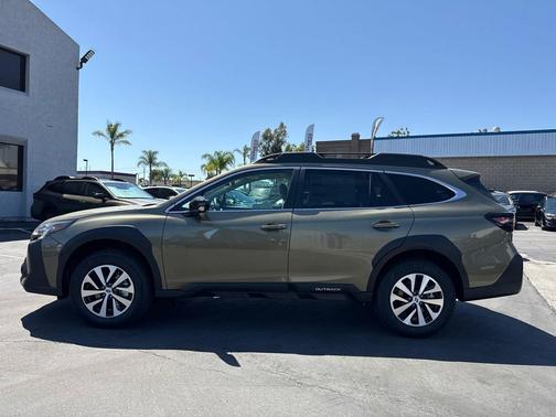 2025 Subaru Outback Premium