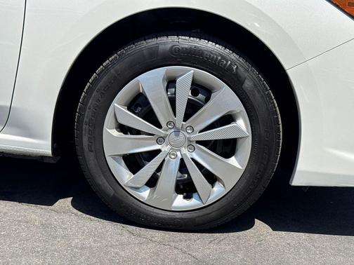 Crystal White Pearl 2023 Subaru Impreza Base