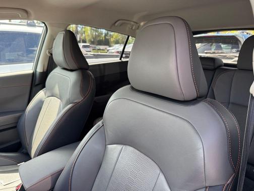 Crystal White Pearl 2024 Subaru Crosstrek Limited