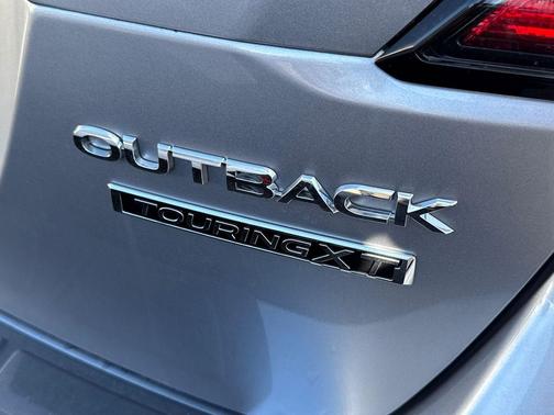 2023 Subaru Outback Touring XT