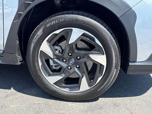 Ice Silver Metallic 2024 Subaru Crosstrek Limited