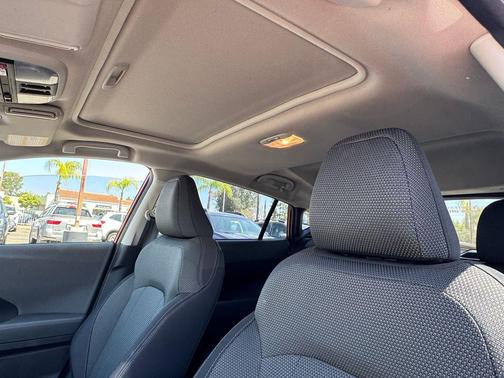 Sun Blaze Pearl 2024 Subaru Crosstrek Premium