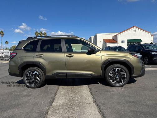 2025 Subaru Forester Hybrid Premium