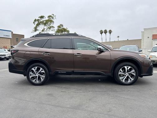 2022 Subaru Outback Touring XT