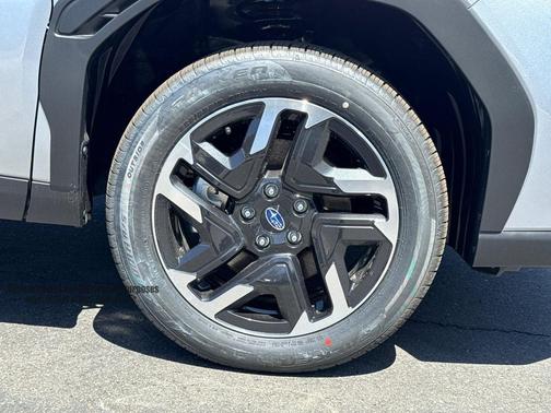 Ice Silver Metallic 2026 Subaru Forester Limited