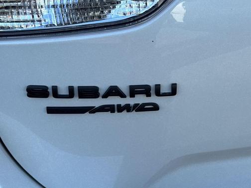 Crystal White Pearl 2024 Subaru Forester Wilderness