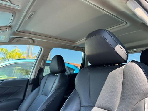 Crystal White Pearl 2024 Subaru Forester Limited