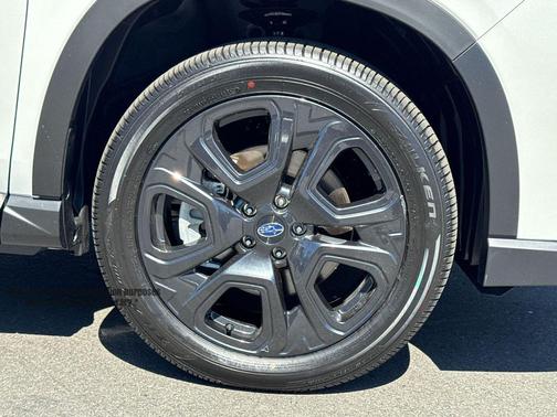 Crystal White Pearl 2026 Subaru Ascent Onyx Edition Touring 7-Passenger