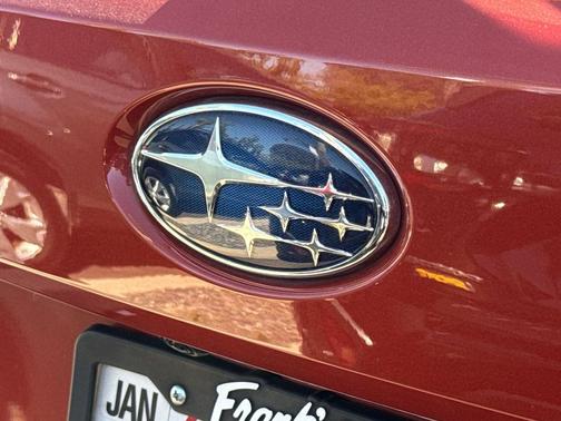 Sun Blaze Pearl 2024 Subaru Crosstrek Premium