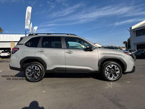 2025 Subaru Forester Premium