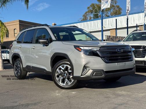 2025 Subaru Forester Premium