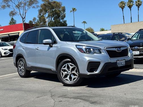 Ice Silver Metallic 2020 Subaru Forester Premium