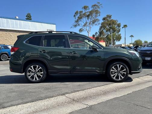 Cascade Green Silica 2022 Subaru Forester Limited