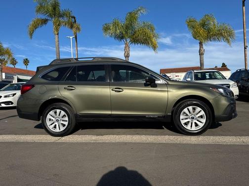 2018 Subaru Outback 2.5i