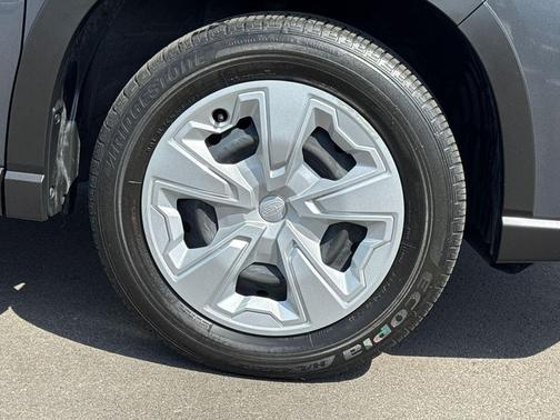 Magnetite Gray Metallic 2024 Subaru Forester Base